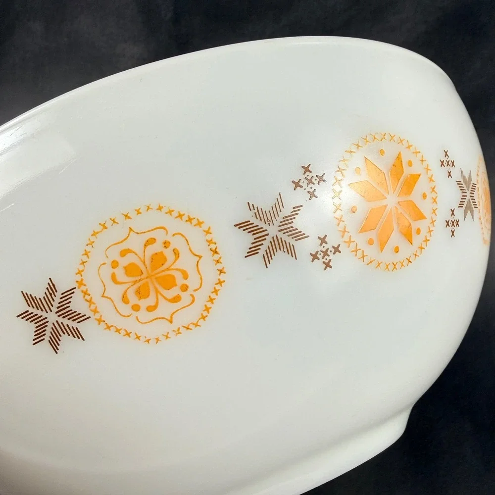 Pyrex‎ Town & Country 444 Cinderella Mixing Bowl White Gold Brown 4 Qt